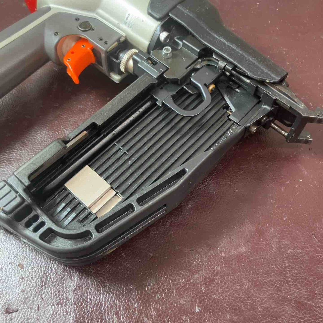 【中古品】マックス(MAX) 常圧フロアタッカー TA-557B/957Tフロア【東大和店】