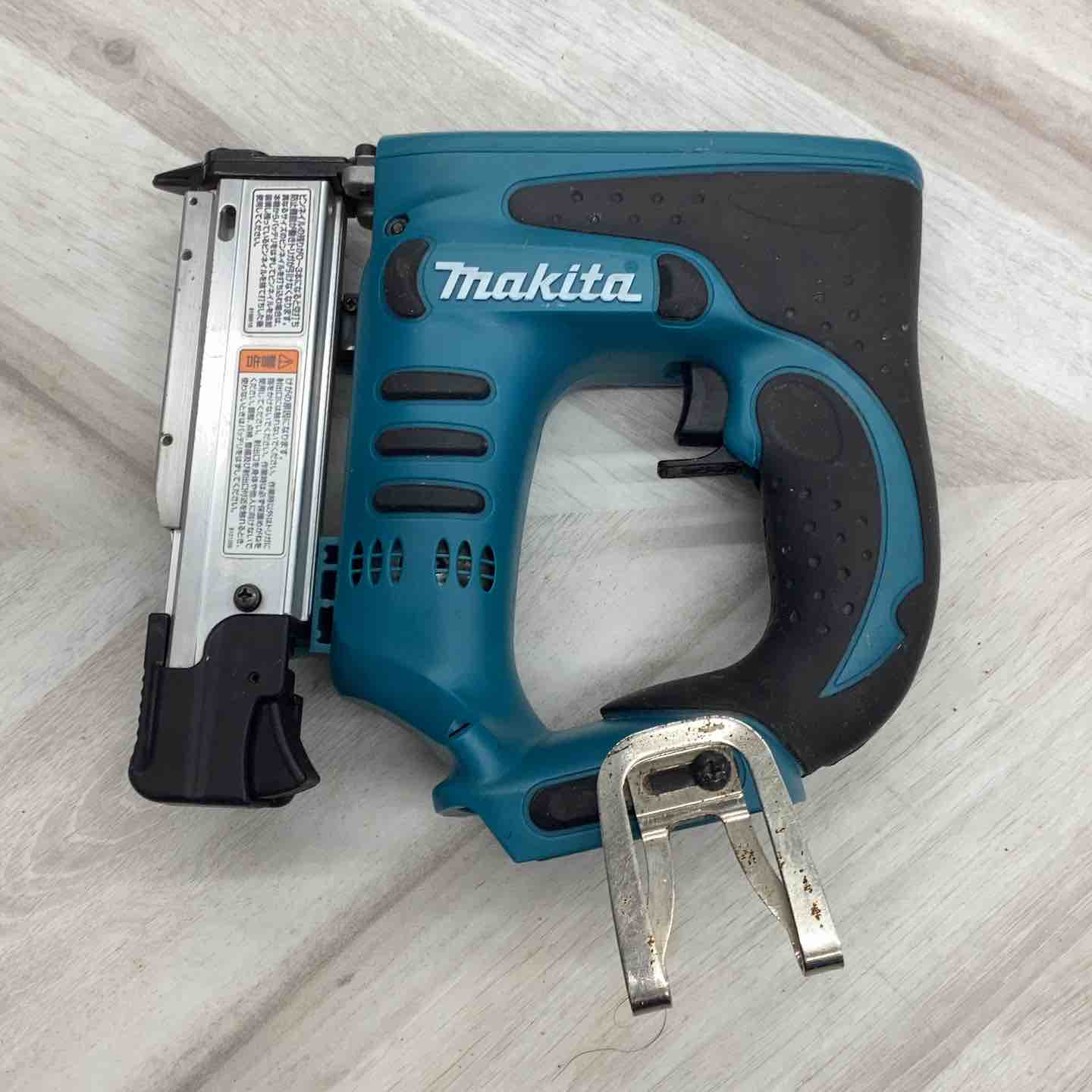 ☆マキタ(makita) コードレスピンタッカ PT351DZ【越谷店】 ☆マキタ(makita) コードレスピンタッカ PT351DZ【越谷店】 – アクト