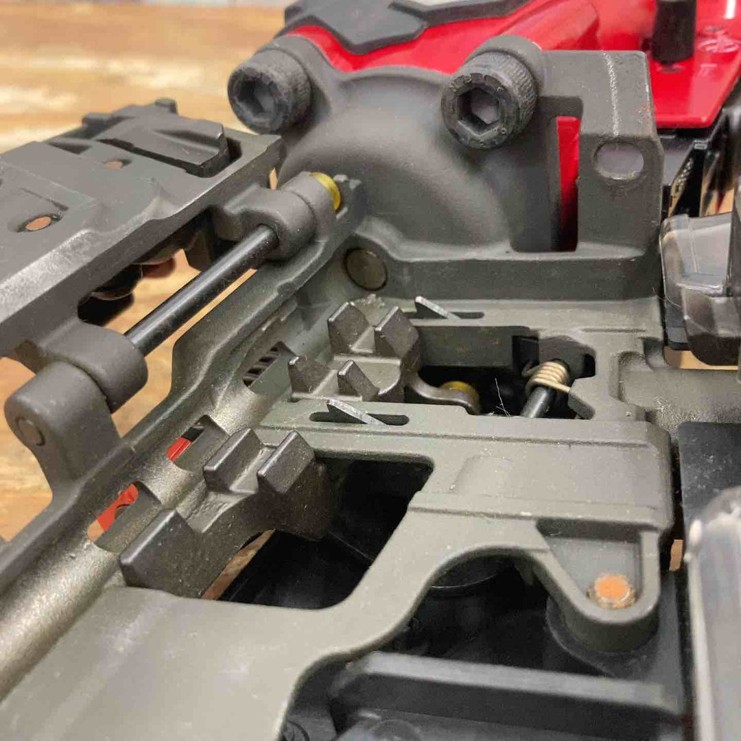 ★マキタ(makita) 高圧エア釘打ち機 AN935H 本体色：赤【柏店】