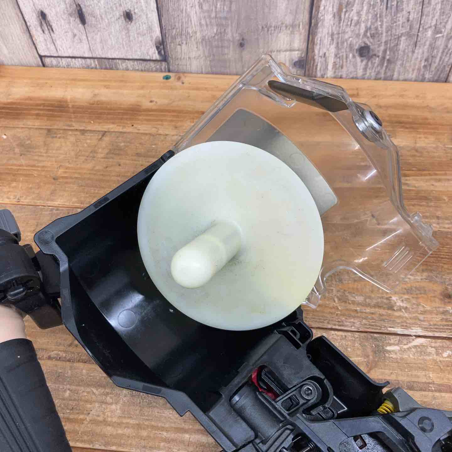 限定色】 【中古品】 マックス(MAX) 高圧エア釘打ち機 HN-65N4(D)_