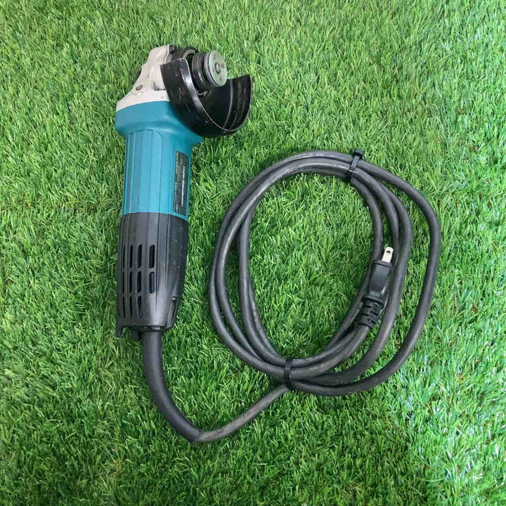 ☆マキタ(makita) 100mmディスクグラインダ GA4032 AC100V【戸田店】