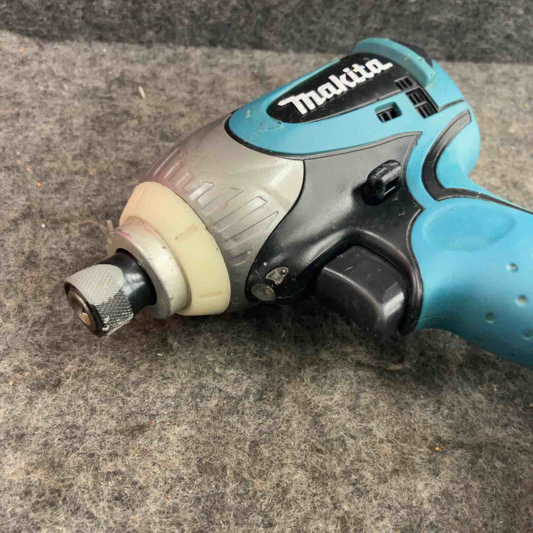 ★マキタ(makita) コードレスインパクトドライバー TD135DSHX【鴻巣店】