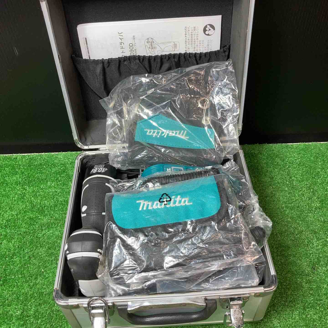 【美品】☆マキタ(makita) コードレスインパクトドライバ TD090DWXW インパクト・ライト・ビットセット【岩槻店】