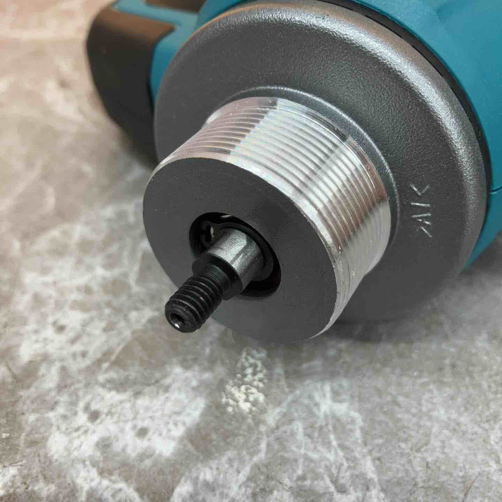 マキタ(Makita) 充電式コンクリートバイブレータ 40Vmax バッテリ・充電器別売 VR001GZ【八潮店】