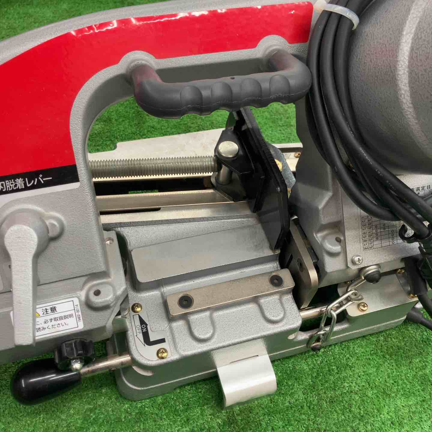 取引中【中古品】新ダイワ　バンドソーRB120FV 中古 shindaiwa 新ダイワ バンドソー RB120FV ロータリーバンドソー