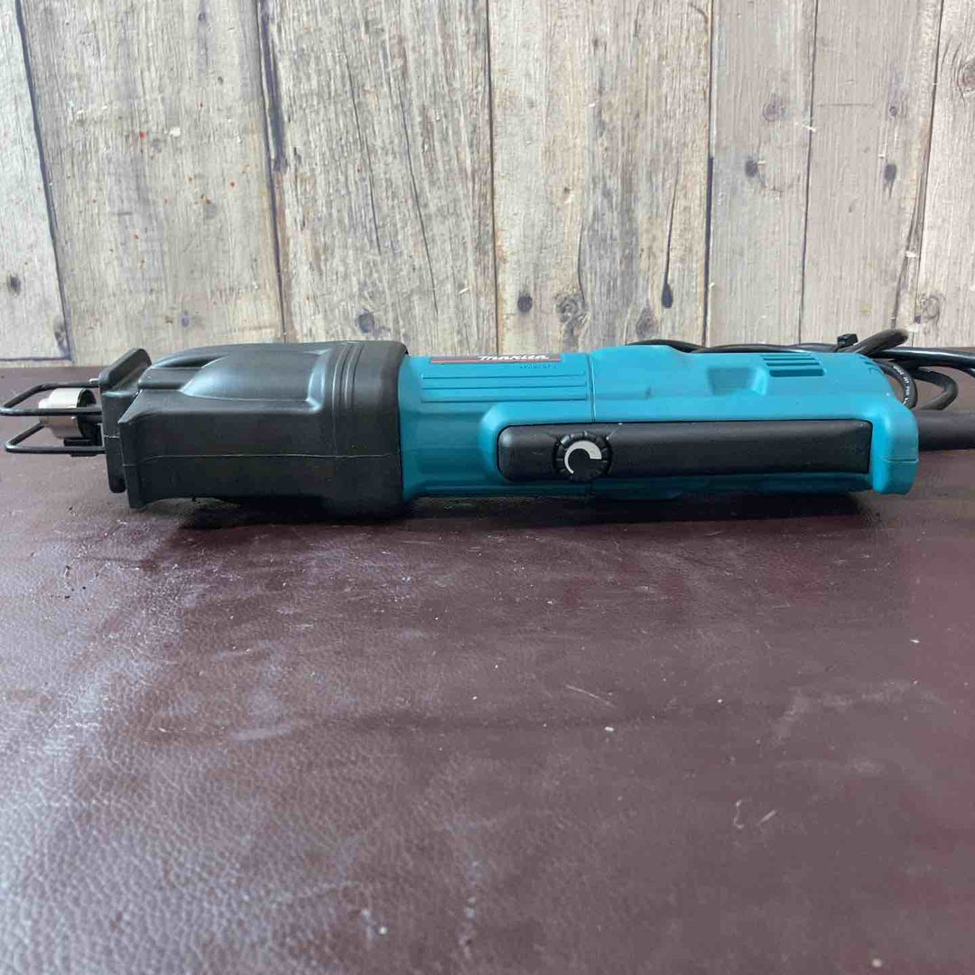 【中古品】マキタ(makita) 小型レシプロソーJR1000FTK 刃多数付属【東大和店】