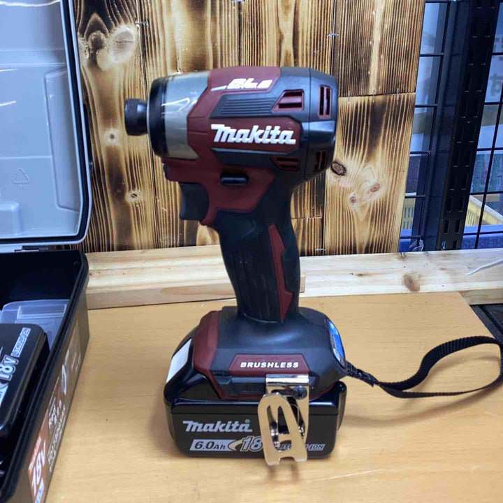 ★マキタ(makita) コードレスインパクトドライバー TD173DGXAR  [オーセンティックレッド]  限定色 【越谷店】