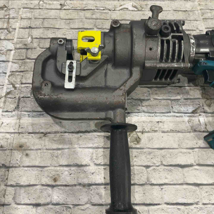 ★マキタ(makita) コードレスパンチャー PP200DRG【川口店】