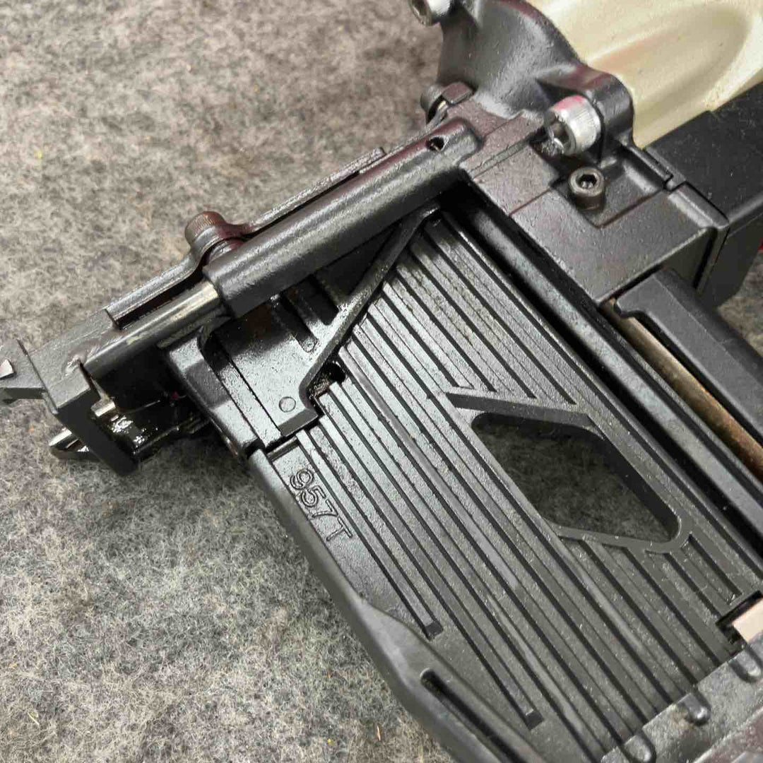 ☆マックス(MAX) 常圧フロアタッカ TA-557F/957Tフロア【鴻巣店】