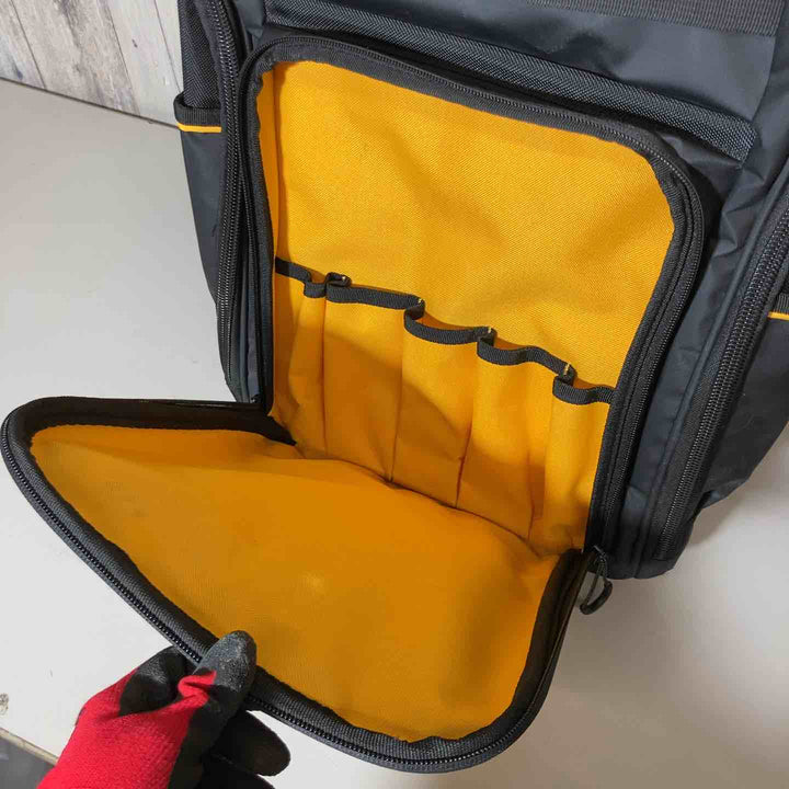 【中古品】DeWALT 工具バック WATER RESISTANT 細かな汚れあり。ご確認お願いします。【戸田店】