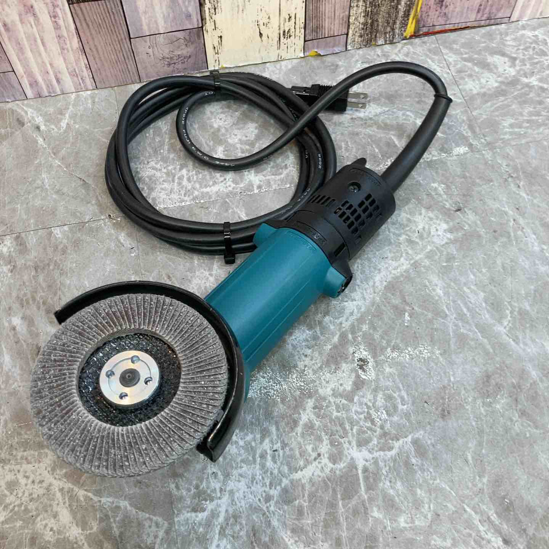 ☆マキタ(makita) 100mmディスクグラインダ 9533B【八潮店】