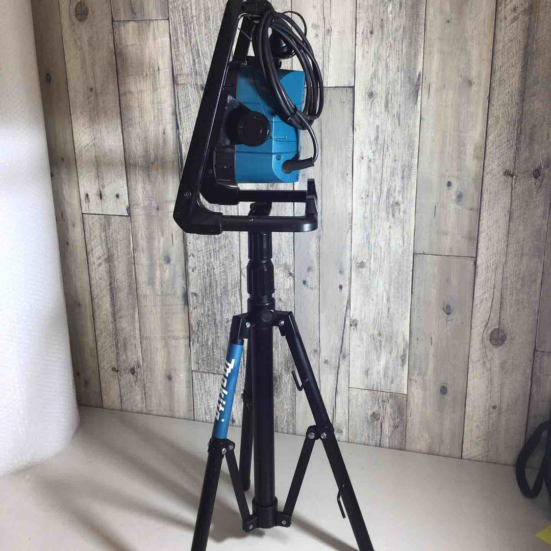 ★マキタ(makita) コードレスLEDスタンドライト ML805【戸田店】