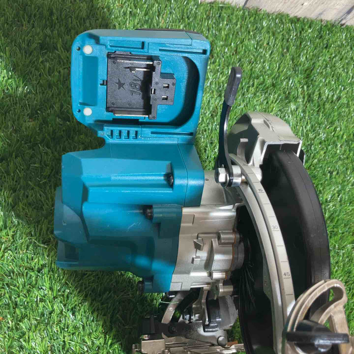 ★マキタ(makita)18V 165mm コードレス丸のこ HS631DZ 本体のみ【戸田店】