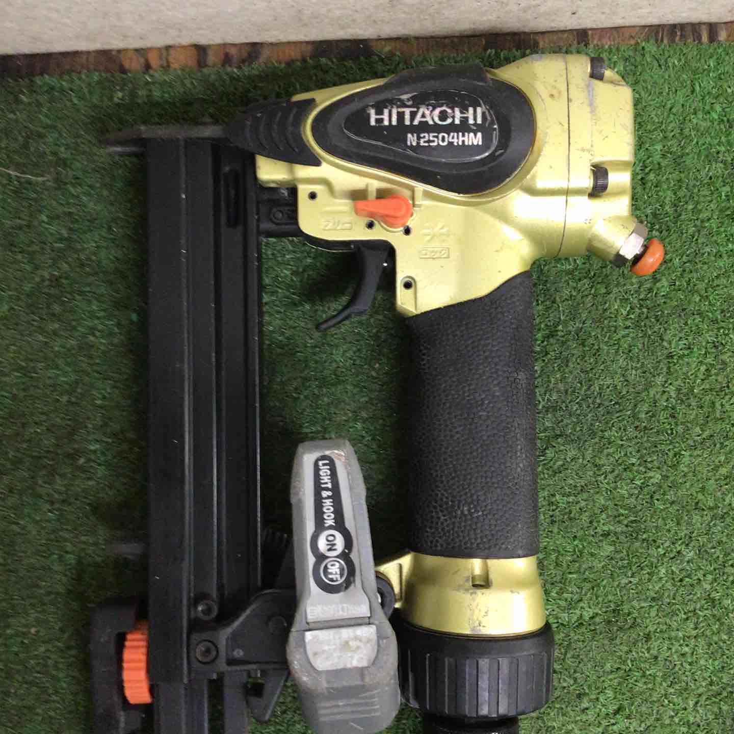 ☆ハイコーキ(HIKOKI ※旧:日立工機) 高圧エアタッカ N2504HM【町田店