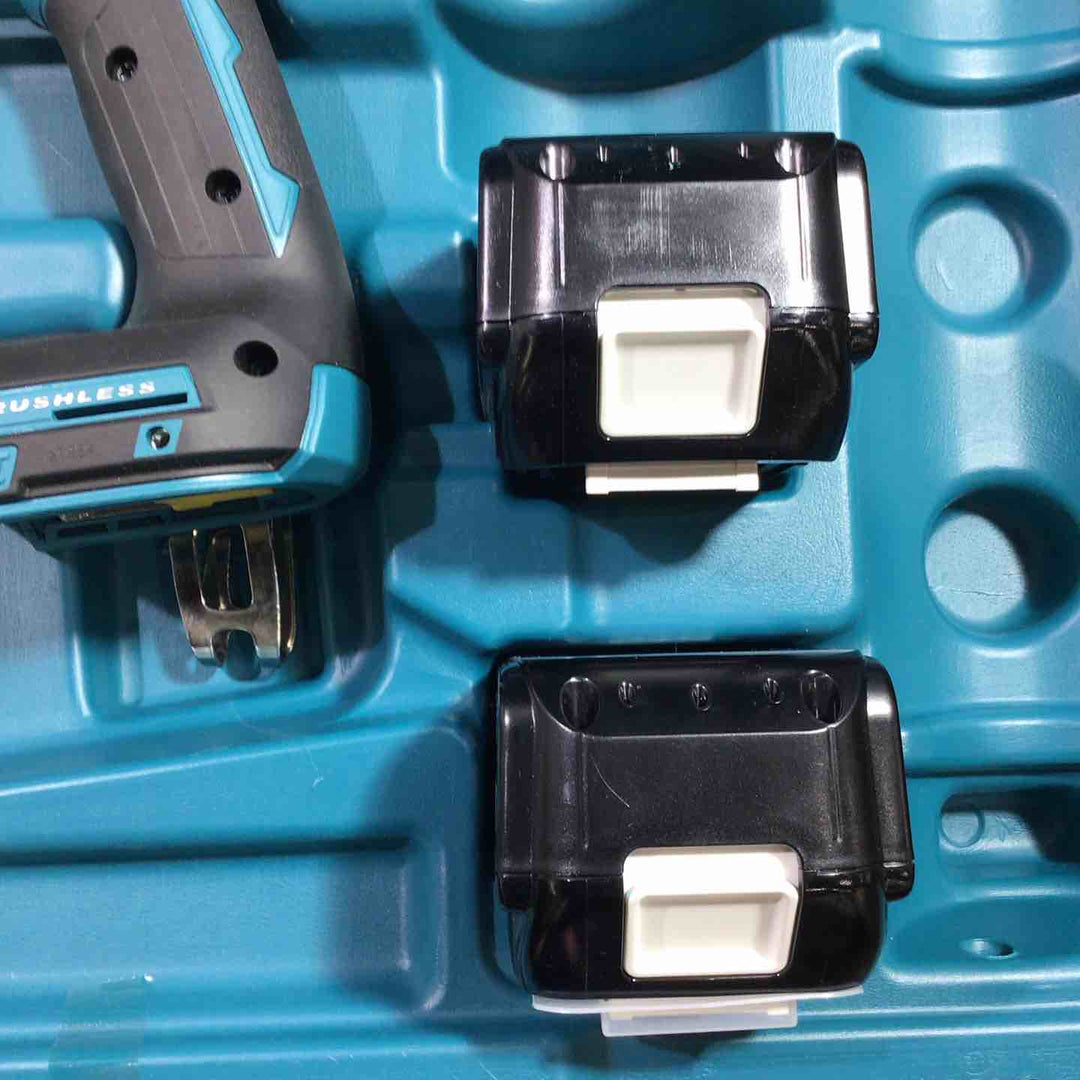 ★マキタ(makita) コードレス鉄筋結束機 リバータイア TR181DRGX【川口店】