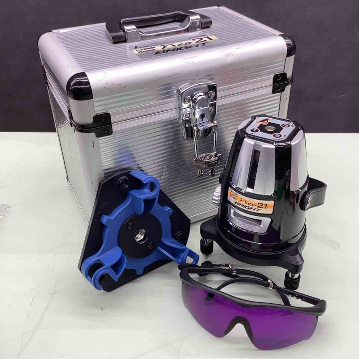 シンワ測定 レーザー墨出し器 Neo21 BRIGHT No.77354 縦・横・地墨 レーザーロボ ネオ ブライト 現状品につき保証なし ノークレームノーリターンでお願い致します【越谷店】