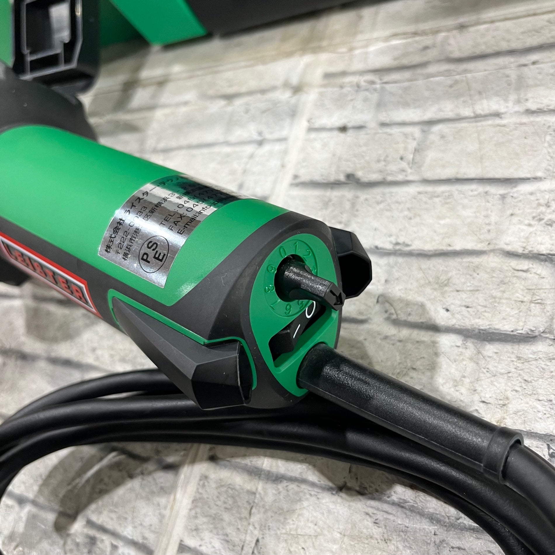 ライスター純正品　トリアックST型　100V用　本体収納ケース付　品番141.230　スイス製　送料無料　代引無料　熱風機　溶接機（PR動画参照） ライスター純正品 トリアックST型 100V 本体のみ 収納ケース付 品番141.230 熱風機 溶接機川口店