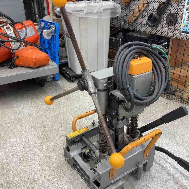◇マキタ(makita) 手動カクノミ 7303 角のみ【八潮店】