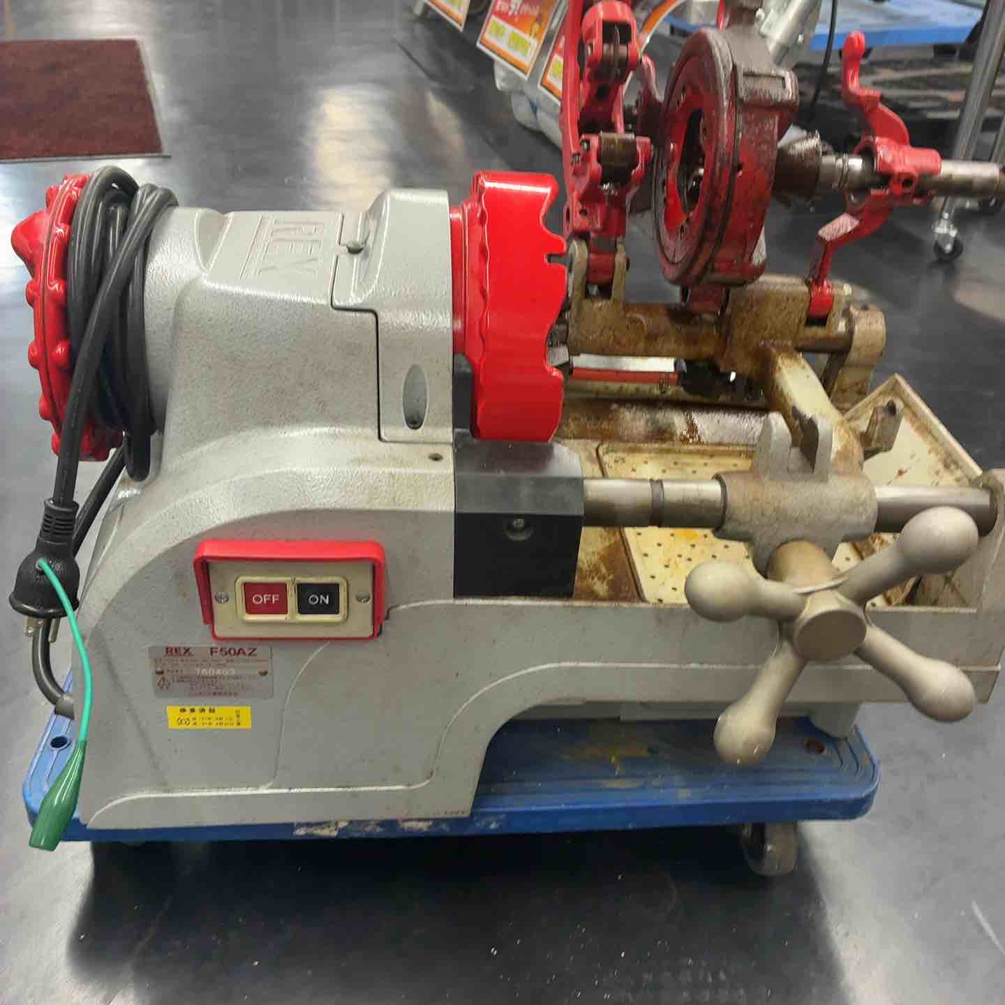 REX F50AZ ねじ切り機【リライズ野田愛宕店】【店頭取引限定】【中古】※ジャッキは付属しておりません　管理番号：2400010113772 店頭受取り限定】REX(レッキス) パイプマシンZシリ-ズ F50AZ F50AZ