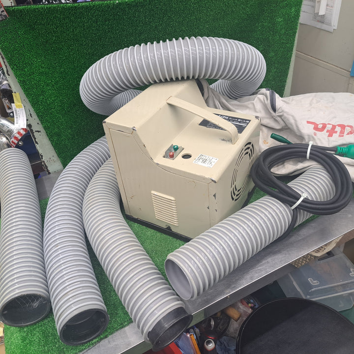 【中古】 マキタ makita 集じん機 411(P) 乾式 粉じん用 ホース・集じん袋付き 【桶川店】
