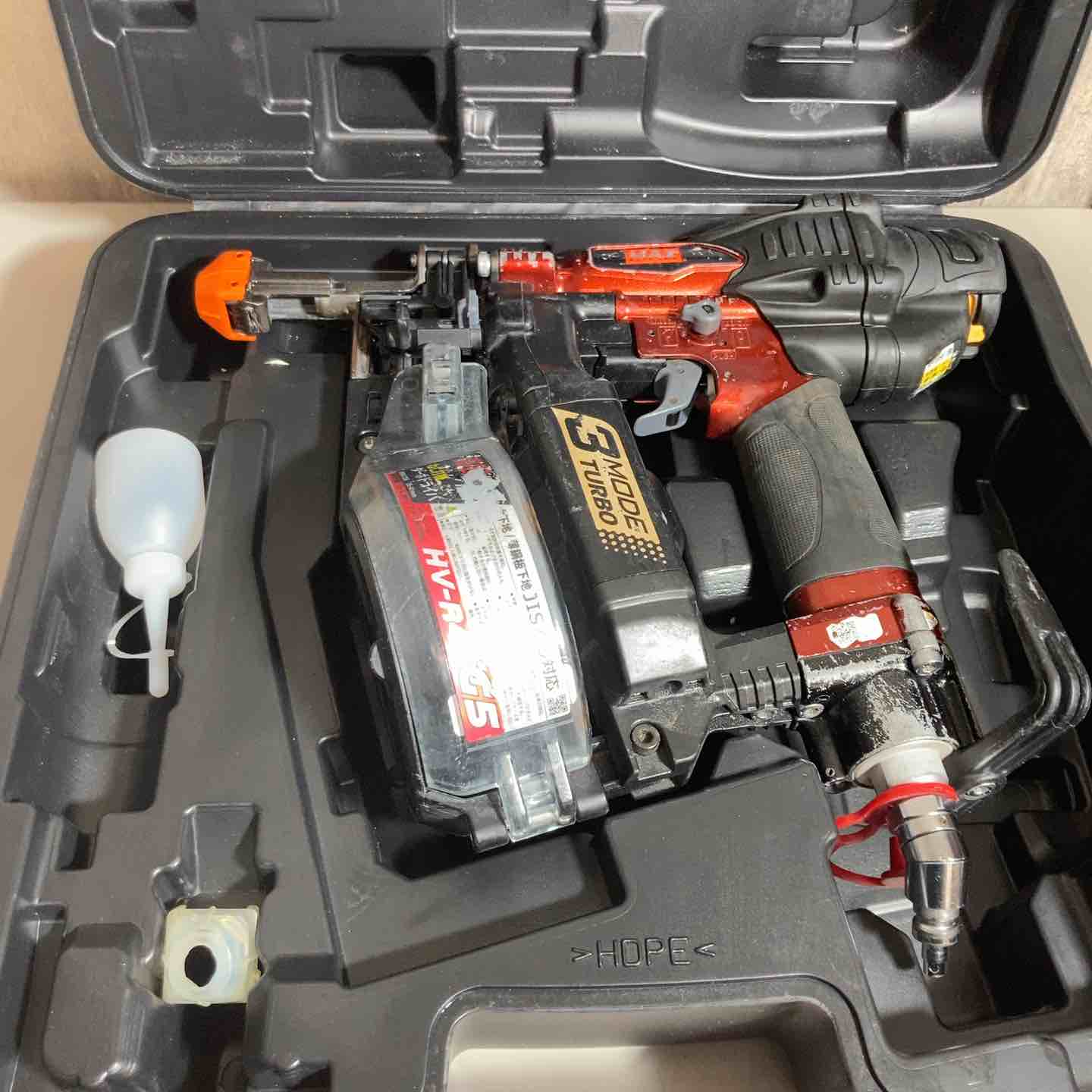 ☆マックス(MAX) 41mm高圧エアネジ打ち機 HV-R41G5-R【戸田店