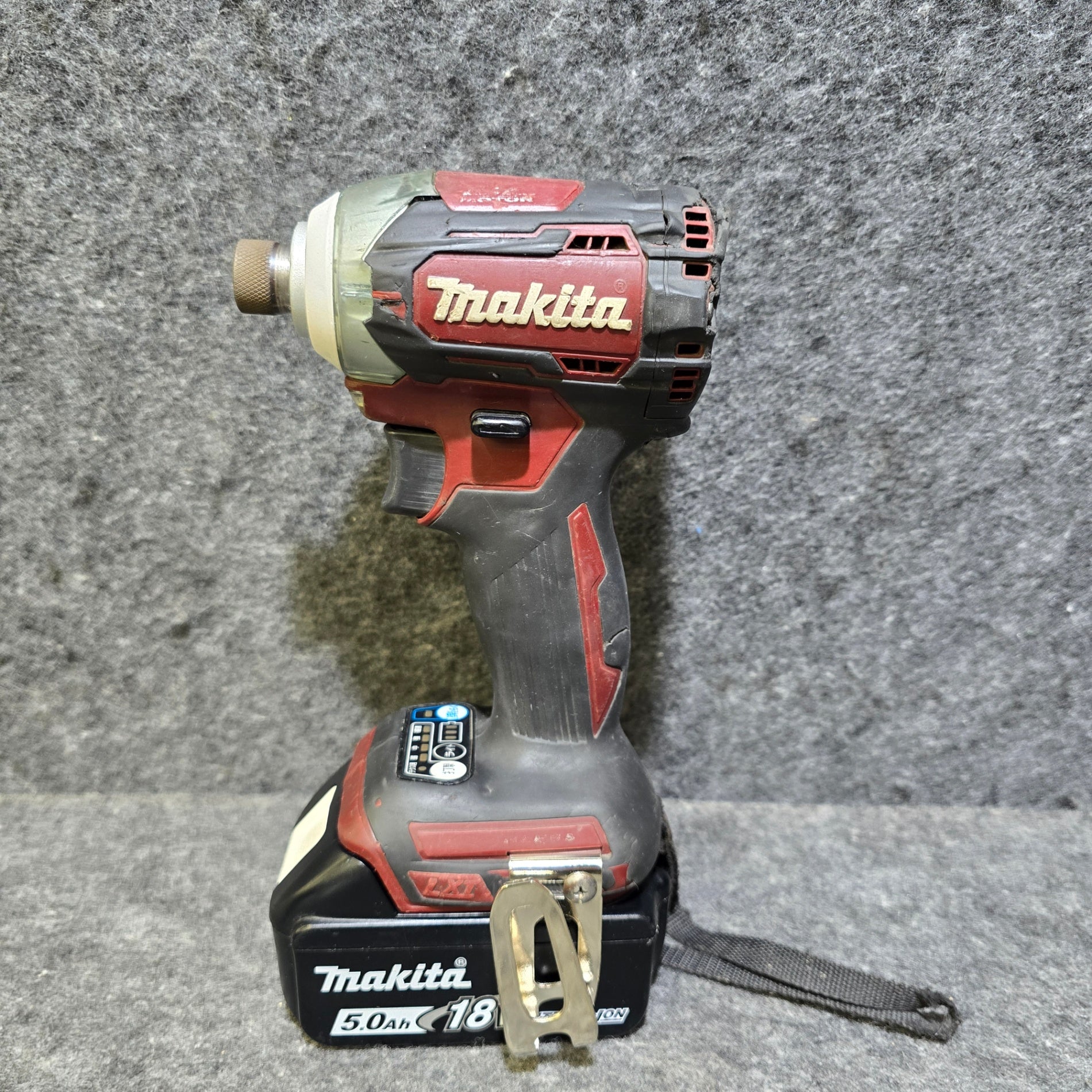 中古品・18Vバッテリ5.0Ah、3.0Ah各一個付き!】マキタ(makita 中古品・18Vバッテリ5.0Ah、3.0Ah各一個付き!】マキタ(makita