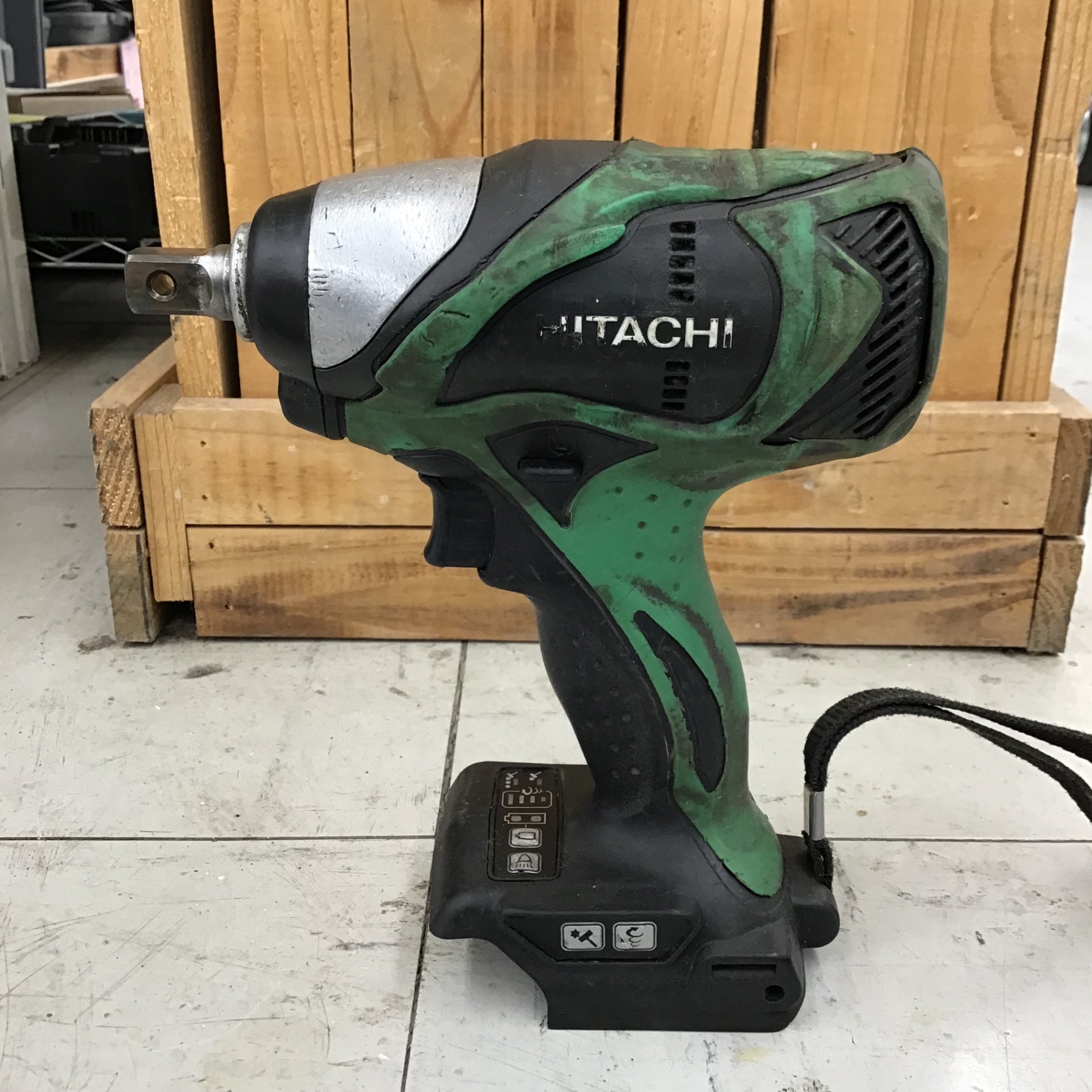 【中古品】 ハイコーキ/HIKOKI ※旧:日立工機 コードレスインパクトレンチ WR18DBDL(NN) 【鴻巣店】 中古品】 ハイコーキ/HIKOKI ※旧:日立工機 コードレスインパクトレンチ