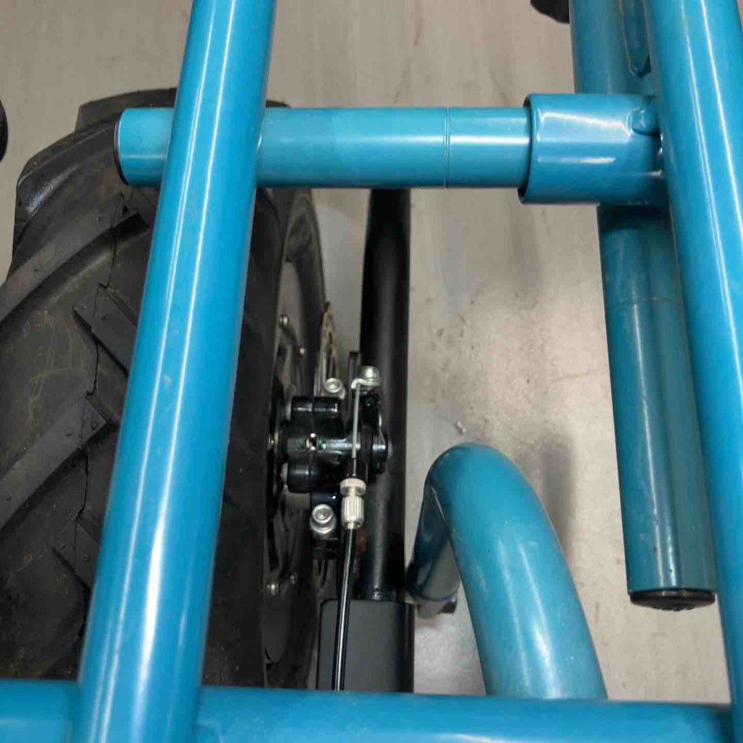 ◇マキタ(makita) 充電式運搬車 CU180DN (CU180DZN)【戸田店】