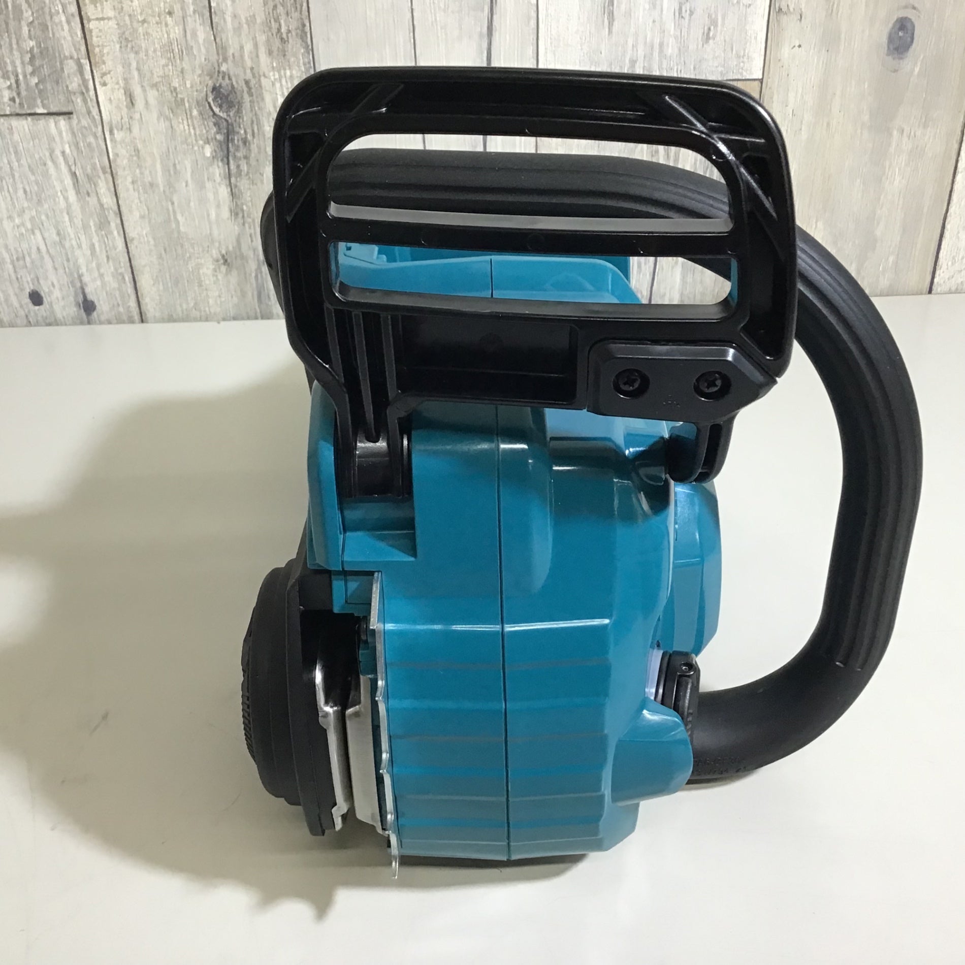 未使用品】☆送料無料☆ マキタ makita 40V コードレスチェンソー