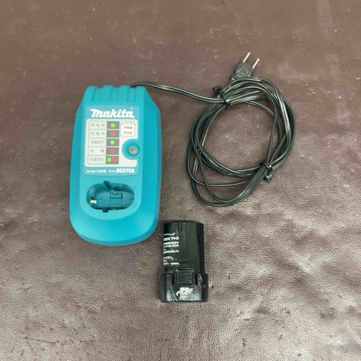 【中古品】 マキタ(makita) コードレスペンインパクトドライバー TD020DSW 【東大和店】 中古品】 マキタ(makita) コードレスペンインパクトドライバー