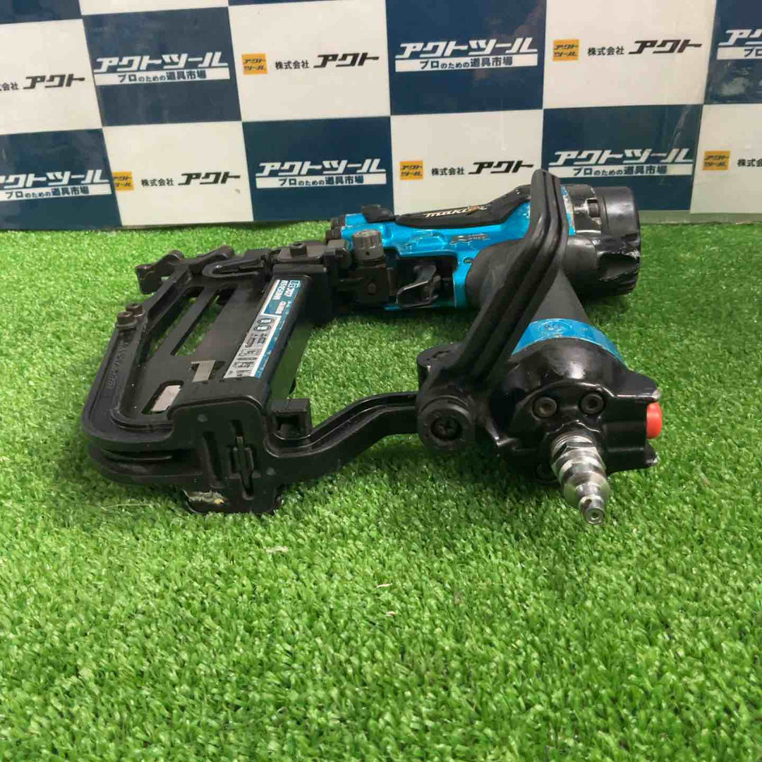 ★マキタ(makita) 高圧フロアタッカ AT450HAM【草加店】