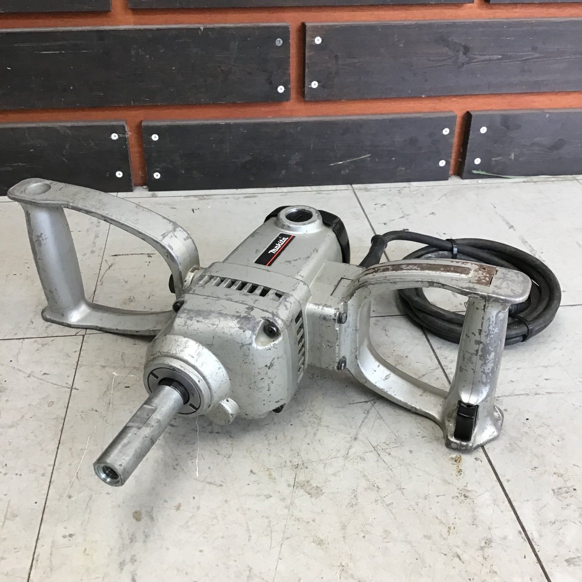 現状品】マキタ/makita かくはん機 カクハン機 UT2400 【鴻巣店
