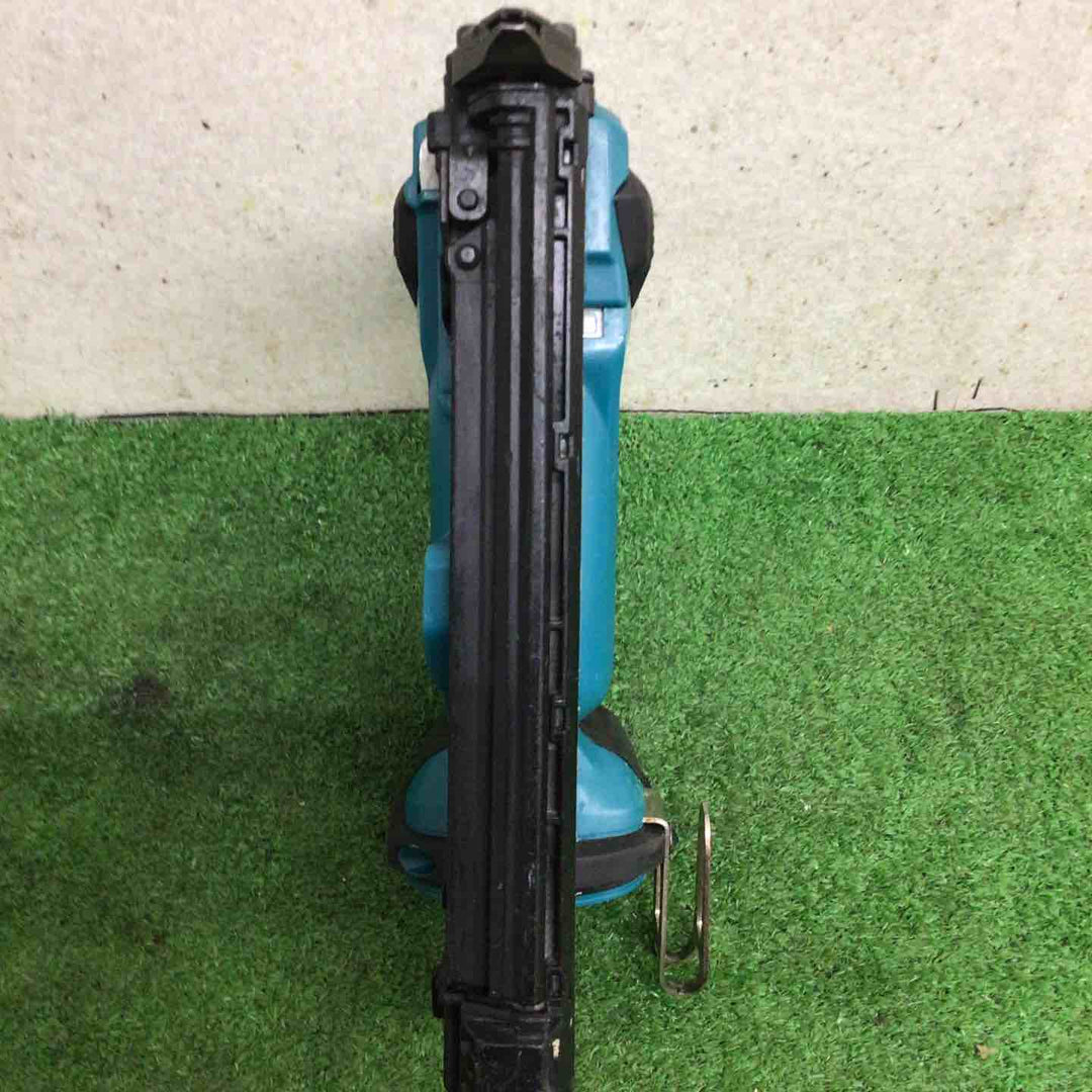 ◇マキタ 充電式35mm面木釘打ち機 FN350DZ【町田店】