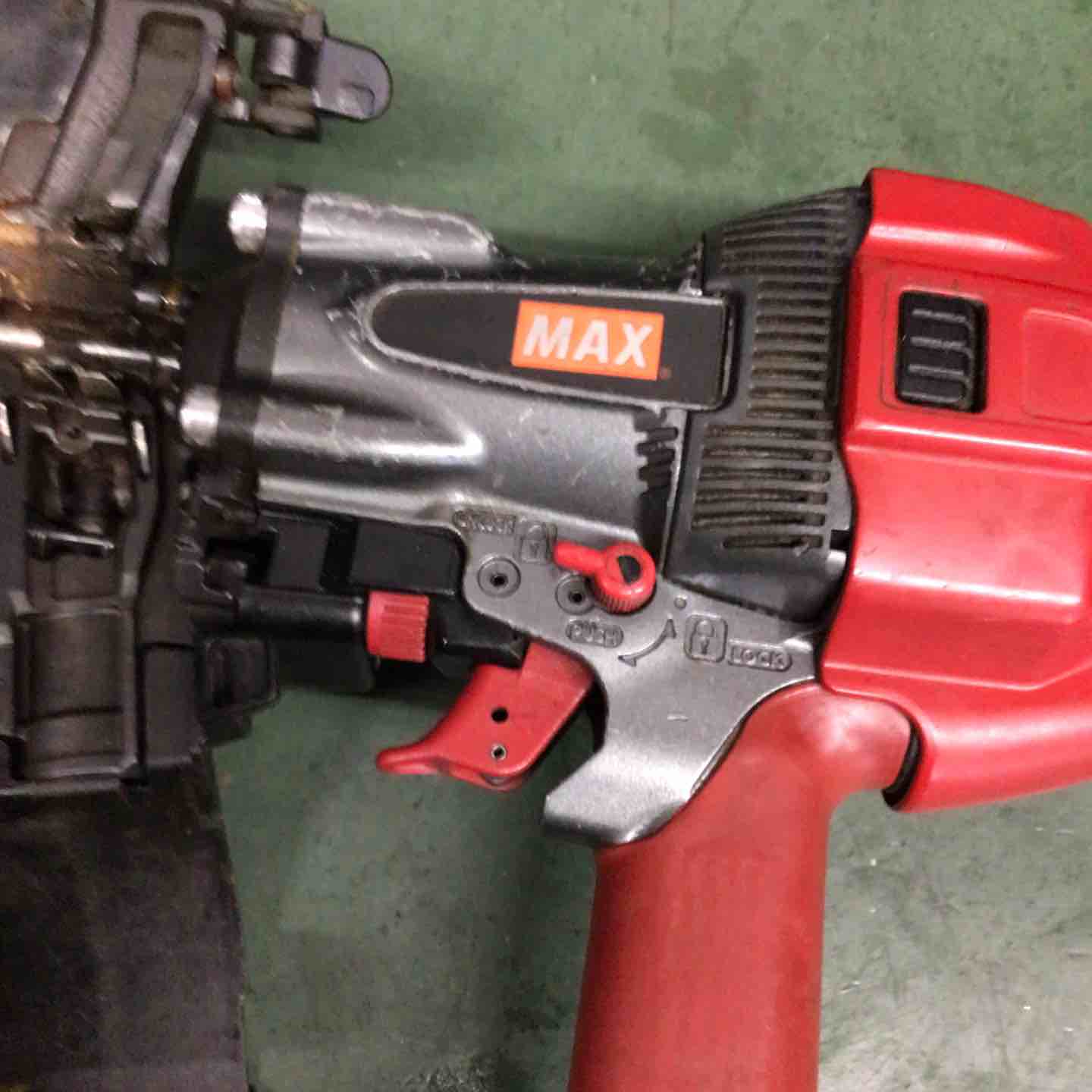 MAX HN-90N3 高圧釘打機【野田愛宕店】【店頭取引限定】【中古】管理