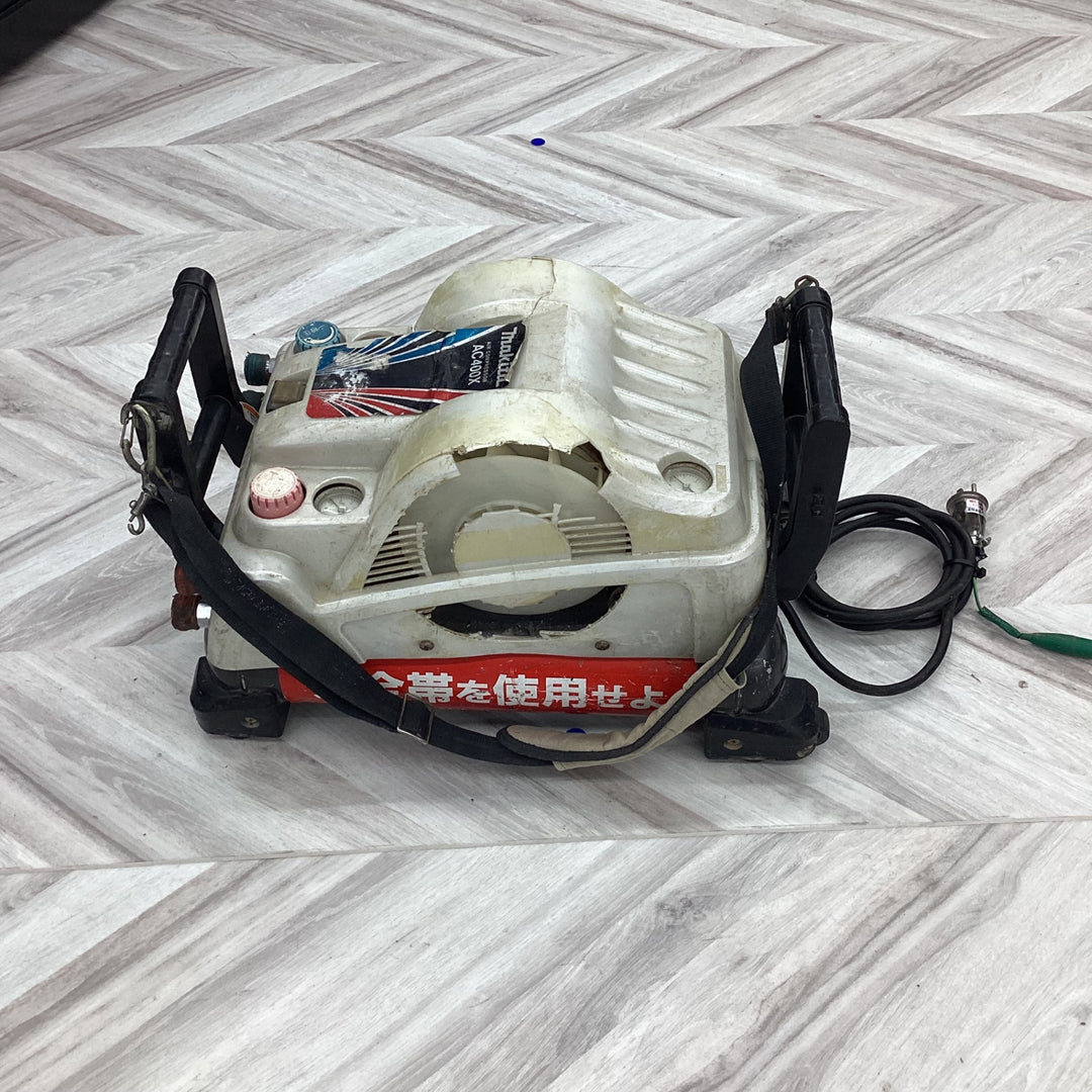 ★マキタ(makita) エアコンプレッサー AC400XW【越谷店】