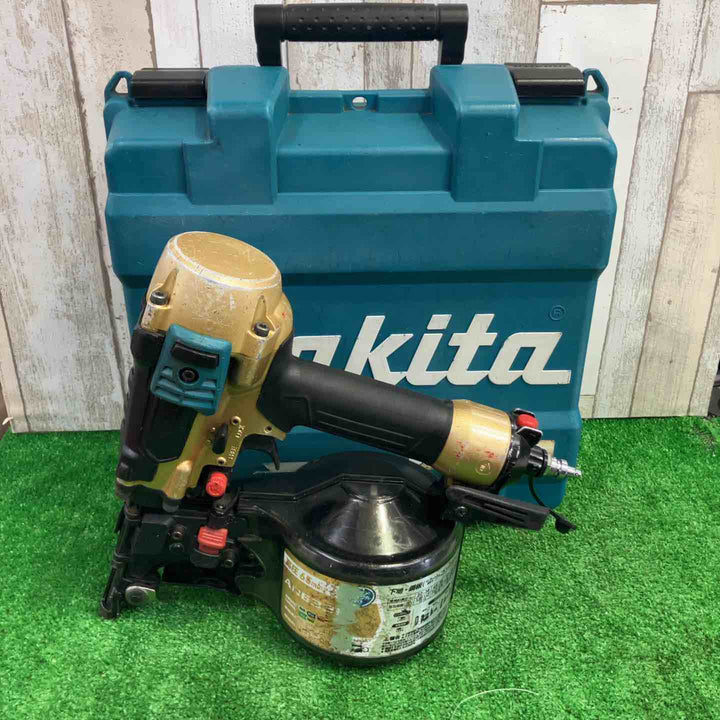 マキタ 65mm 高圧エア釘打 エアダスタ付 ゴールド AN633HSP1【町田店】