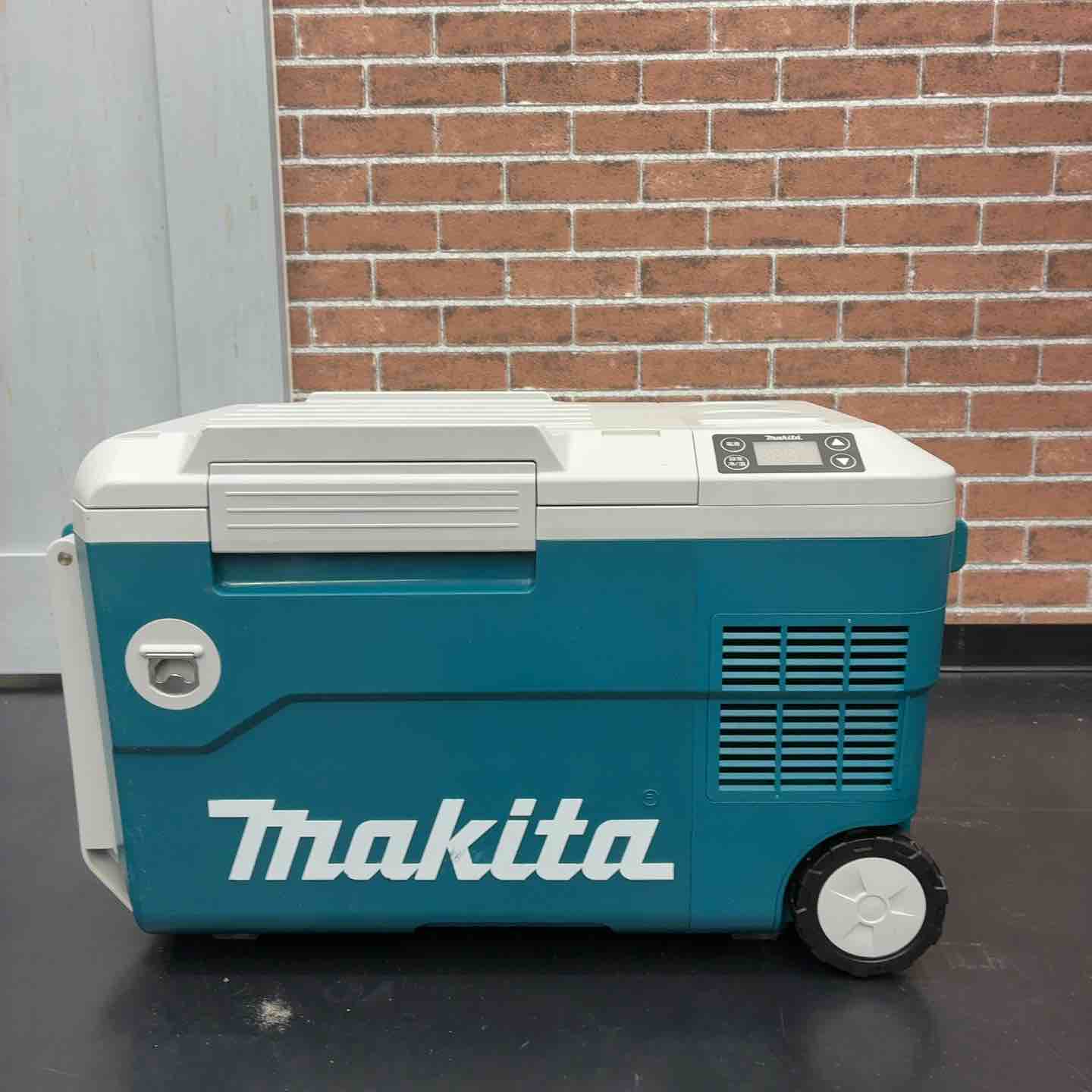 中古品】 マキタ(makita) コードレス冷温庫 CW180DZ 【藤沢店