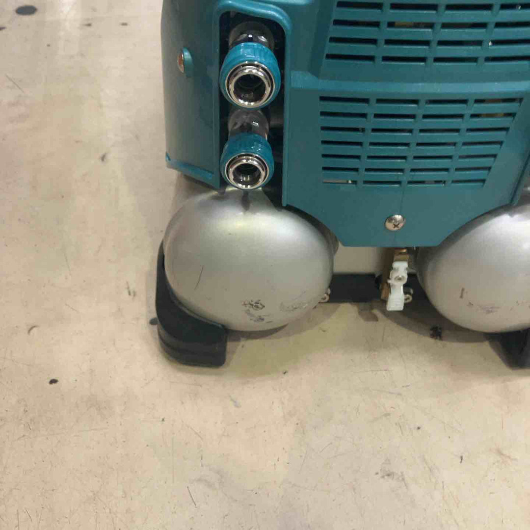 ★マキタ(makita) エアコンプレッサー AC462XS【町田店】