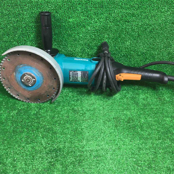 ☆マキタ(makita) 180mm電子ディスクグラインダ GA7011C【川崎店】