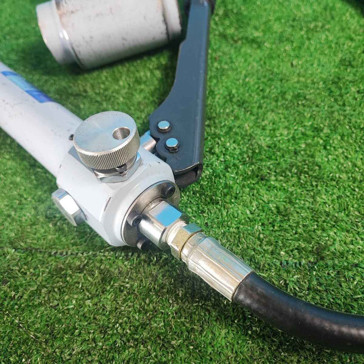 亀倉精機 手動油圧式 パンチャー HP-3【岩槻店】 – アクトツール