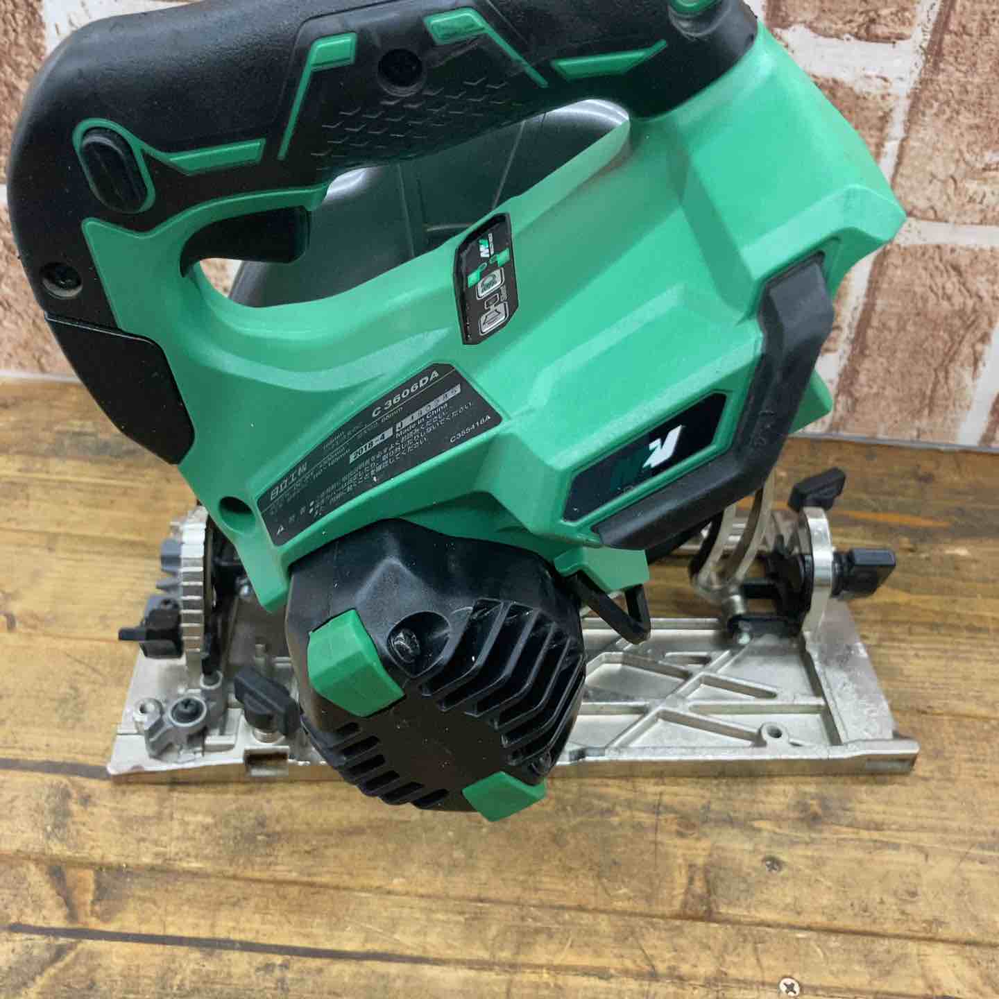 中古品】ハイコーキ(HIKOKI ※旧:日立工機) コードレス丸のこ C3606DA