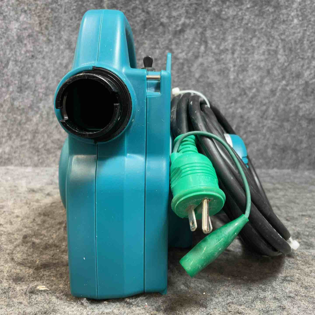 【集塵袋、ホース付】マキタ(makita) 小型集じん機 乾式 450(P)【桶川店】
