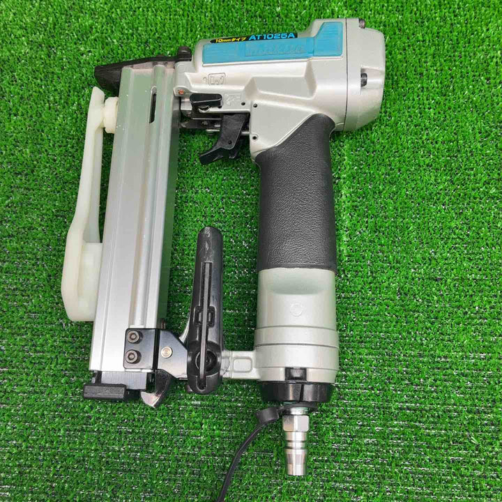 ◇マキタ(makita) 常圧エアタッカ 10mm AT1025AK【藤沢店】