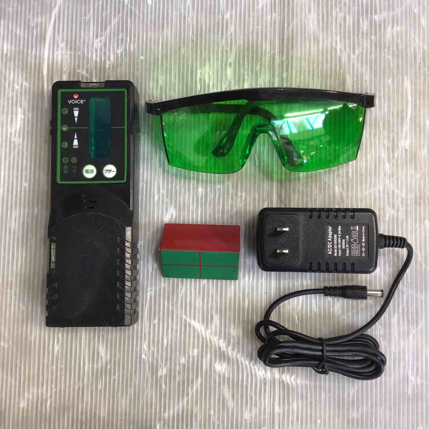 ◇VOICE レーザー墨出し器 5ライングリーンレーザー 矩十字・横 VLG-5X