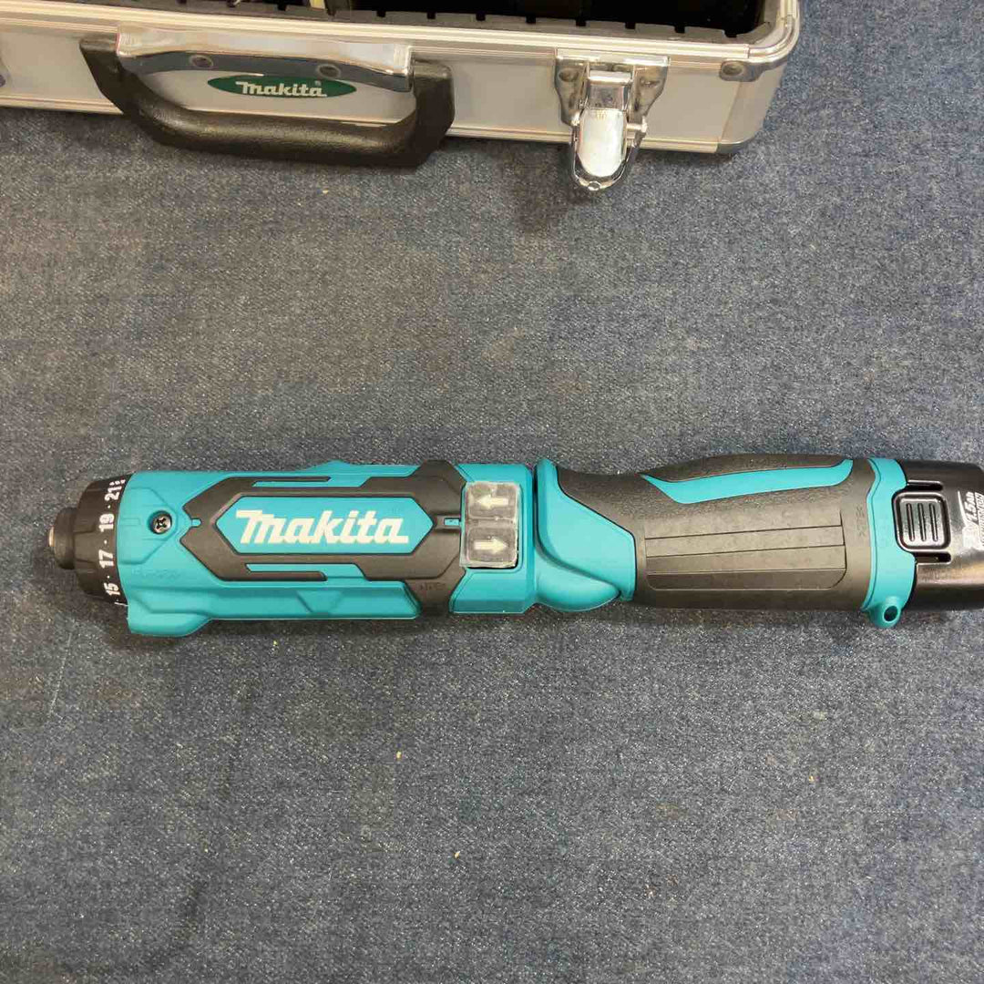 ★マキタ(makita) コードレスドリルドライバー DF012DSHX【八潮店】