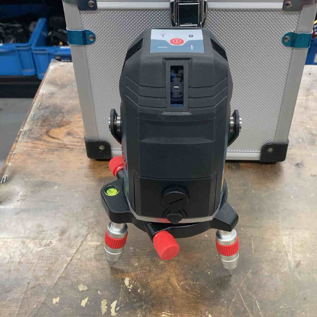 ◇ボッシュ(BOSCH) 電子整準レーザー墨出し器 GLL5-40E【戸田店】