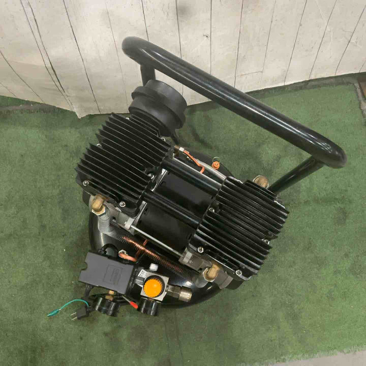 【店頭受取り限定】◇MTO オイルレス縦型省スペースコンプレッサー DZW038TBKN 動作確認済【川口店】