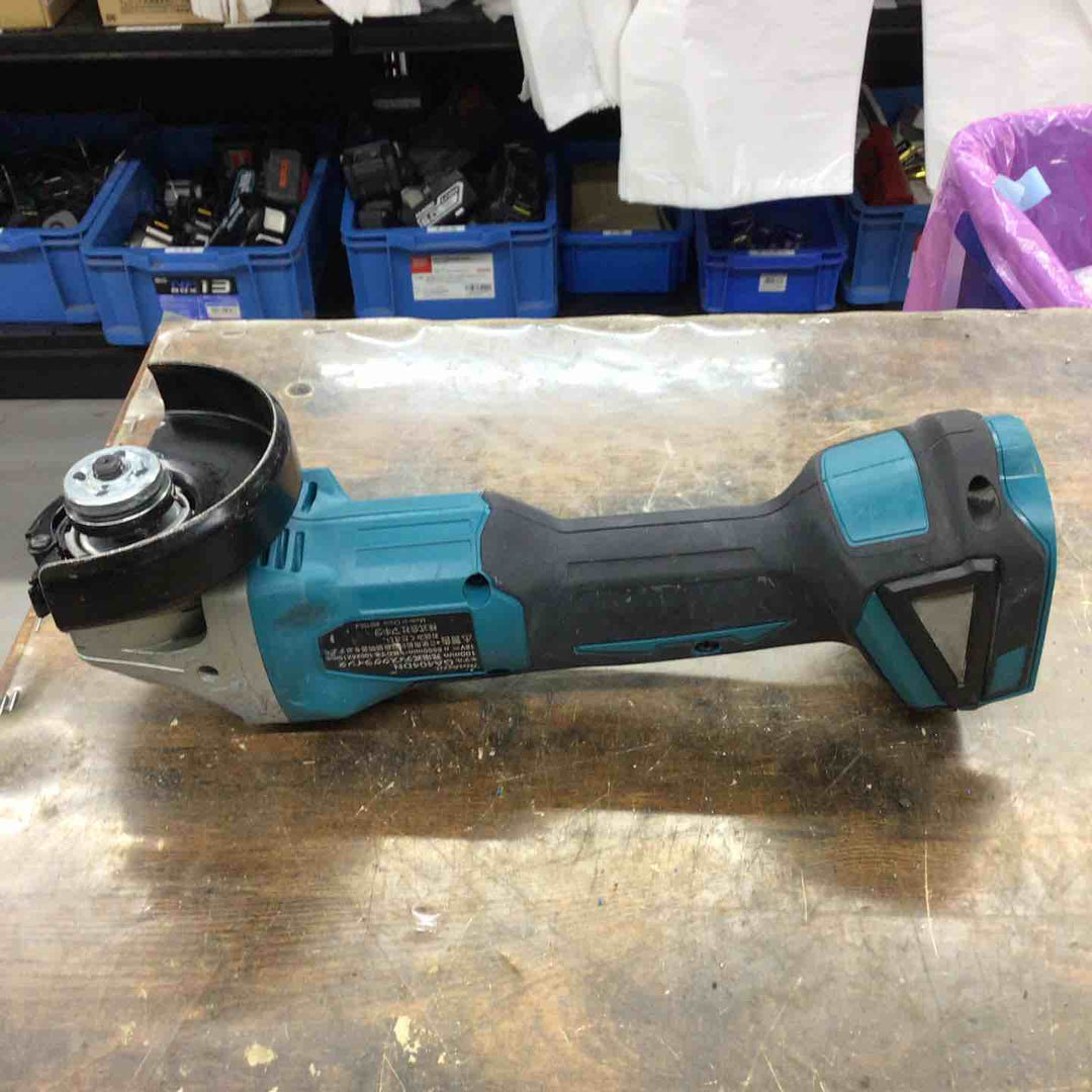 ☆マキタ(makita) 100mmコードレスディスクグラインダ GA404DZN (GA404DN)【戸田店】