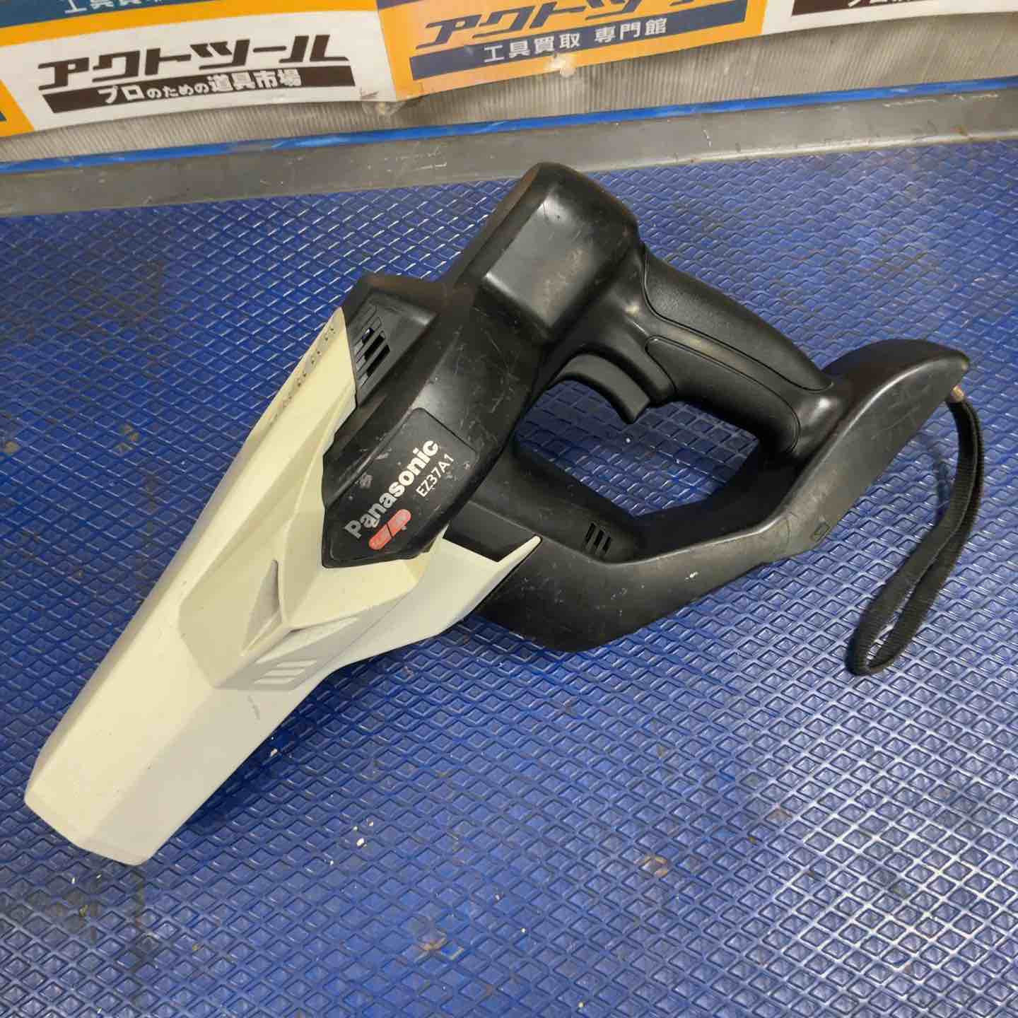 ☆パナソニック(Panasonic) コードレスブロア EZ37A1 本体のみ【草加店