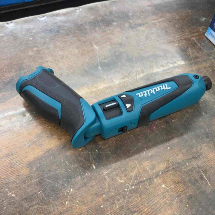 ☆マキタ(makita) コードレスペンインパクトドライバ TD021DSHSP【戸田店】